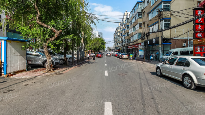 梅隆大厦外景图