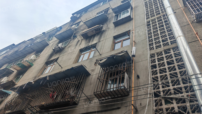 商业前街199号外景图