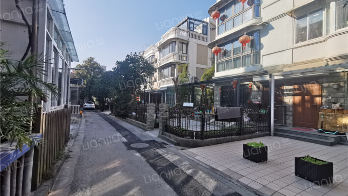 嘉南公寓吟泉居外景图