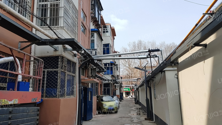 校南第一安全小区外景图