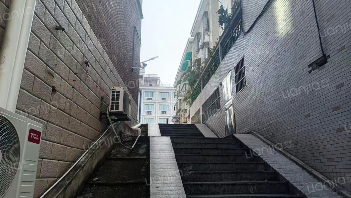 锦春家园68号外景图