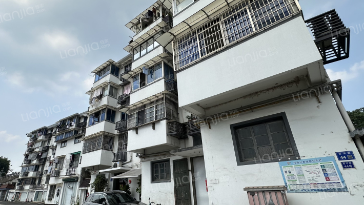 官河路44号外景图