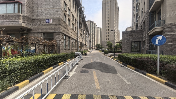 梧桐北里外景图