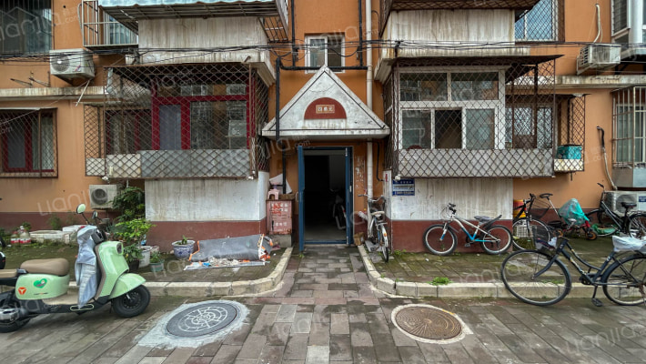 拱辰西里外景图