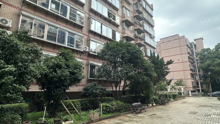 金鹰小区外景图