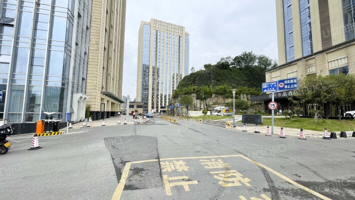 麒龙商务港外景图