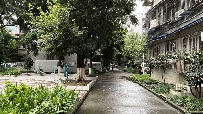 南玻商厦外景图