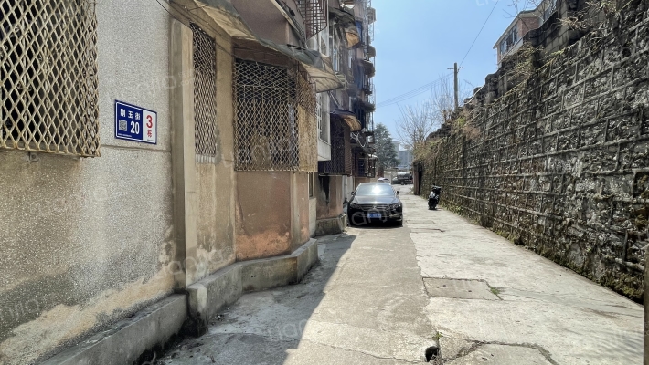 刚玉街20号外景图