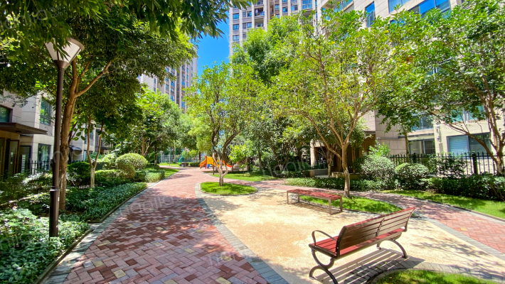 渝能长悦府外景图