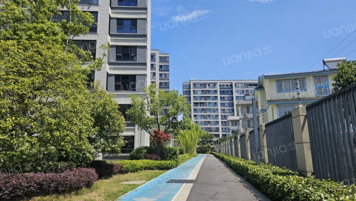 映溪四季花园外景图