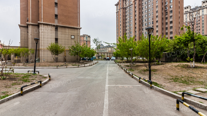 金色8里城二期外景图