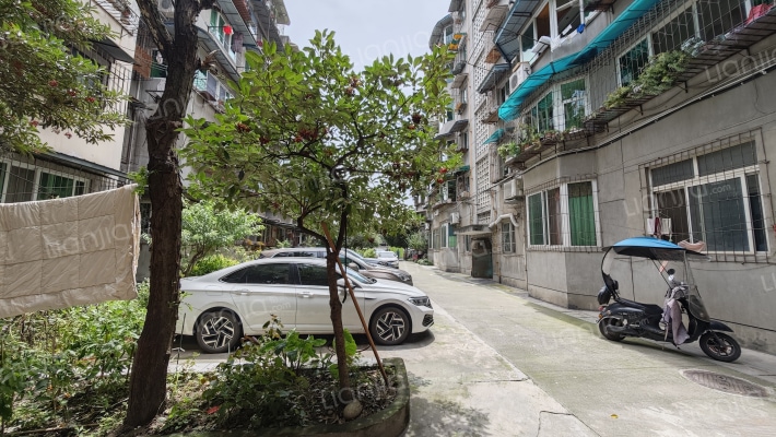 百家大院外景图