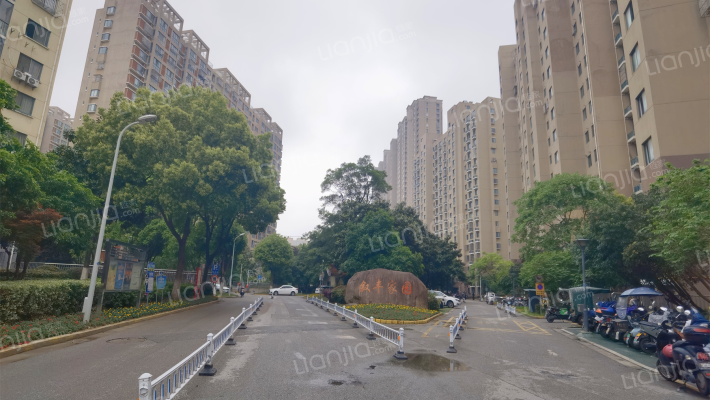 叙丰家园东区外景图