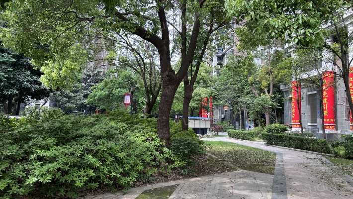 江南春城外景图