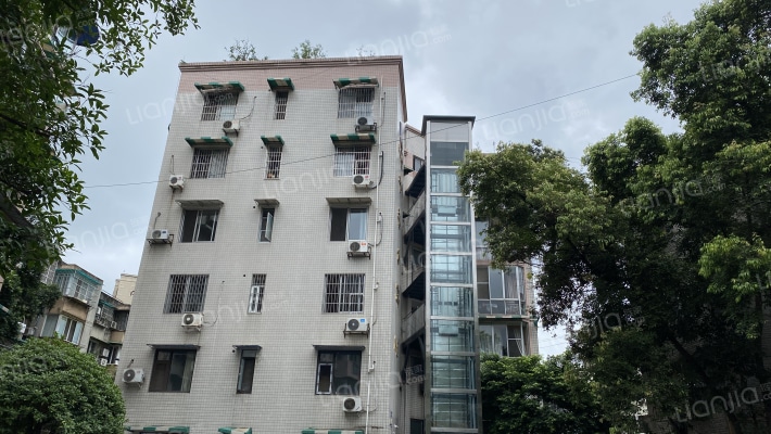 千禧公寓A区外景图