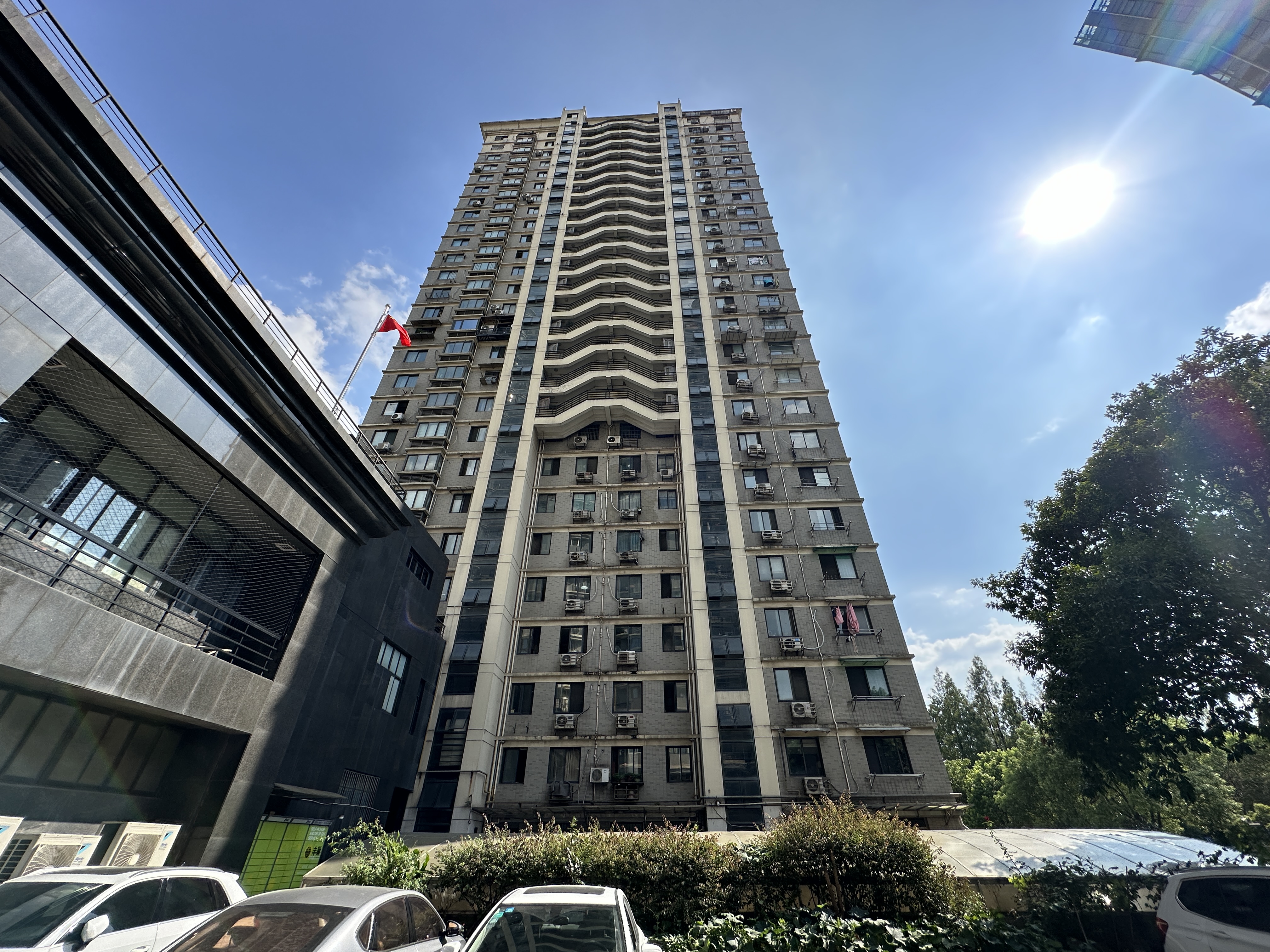 汇丰公寓小区实景 3