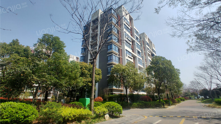 金凤凰温泉逸墅外景图