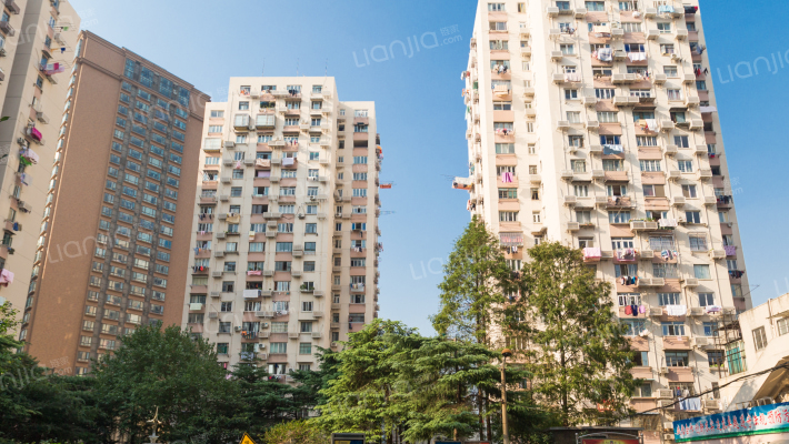 奔腾新干线外景图