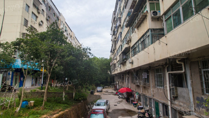 红谷滩丽景小区外景图