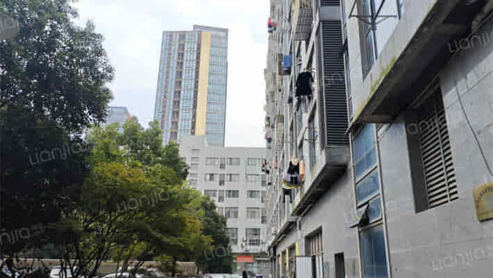 凯马悠尚生活广场外景图