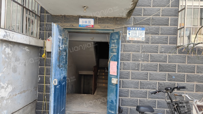 水岸花都外景图