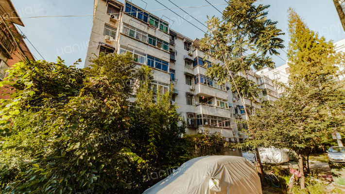 仪表厂宿舍外景图