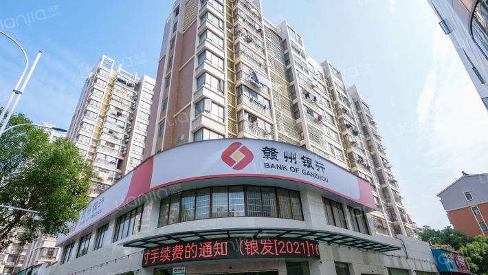 长堎镇长麦南路外景图