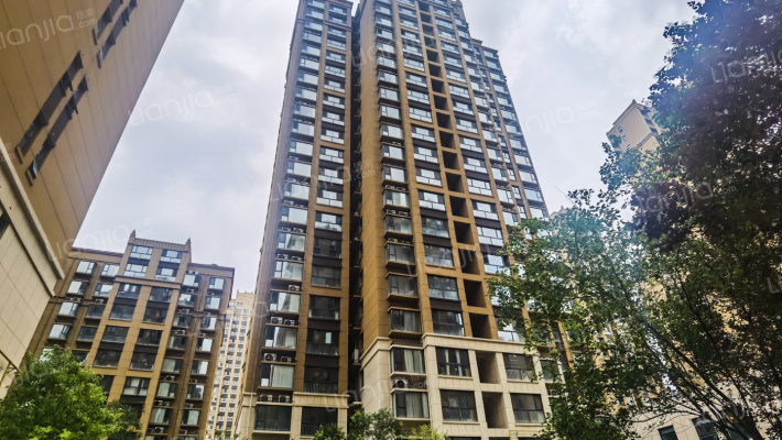 大鸿城睿园外景图