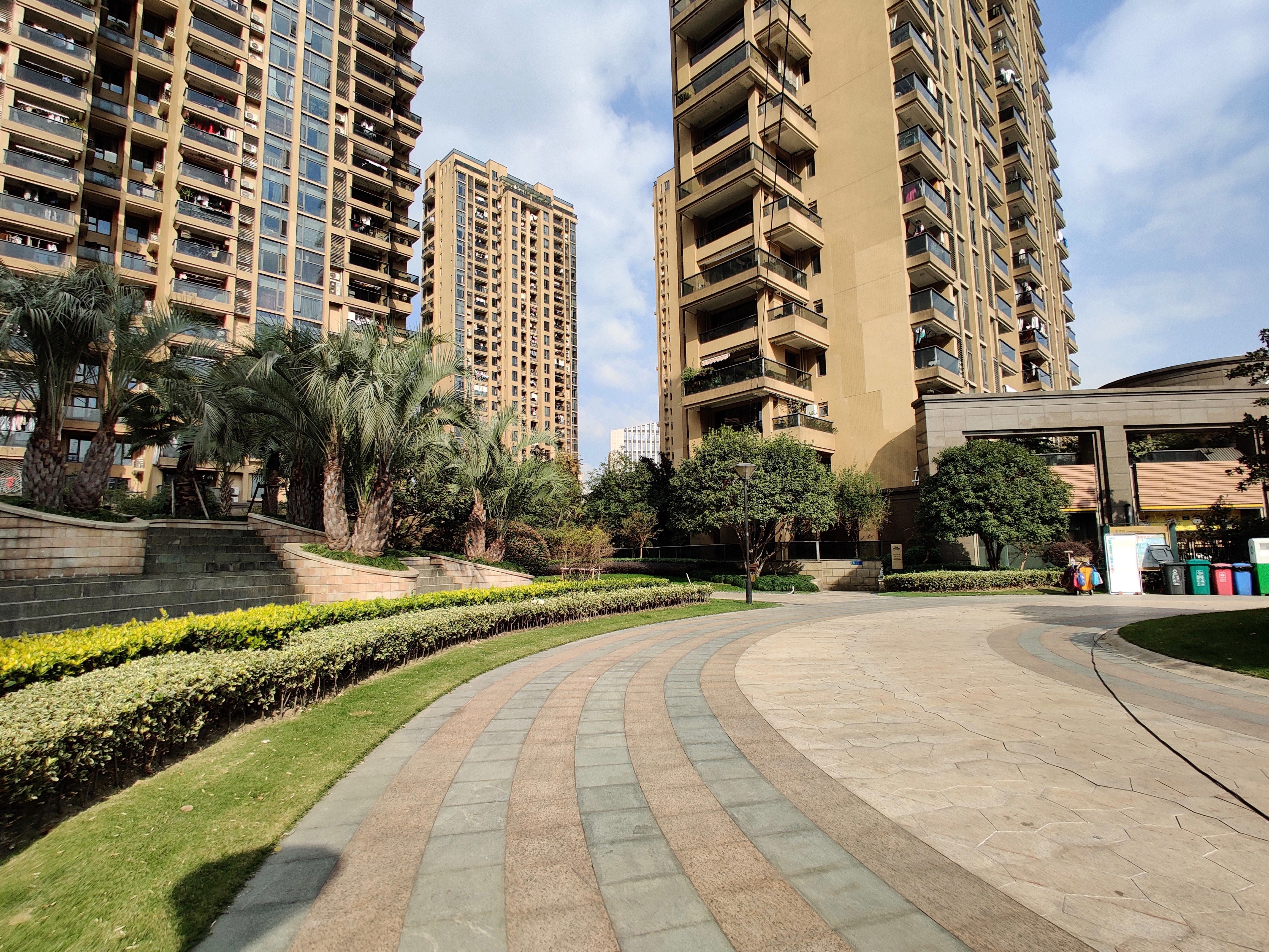 万家花城小区实景 18