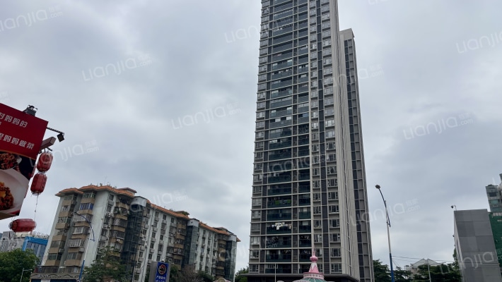 云裳峯尚外景图