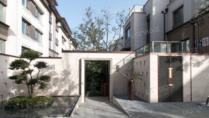 景粼原著外景图