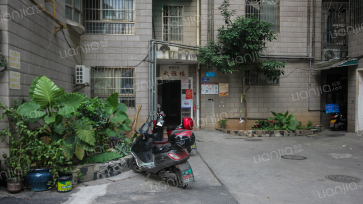 雅园小区外景图