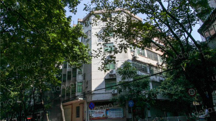 四小街小区外景图