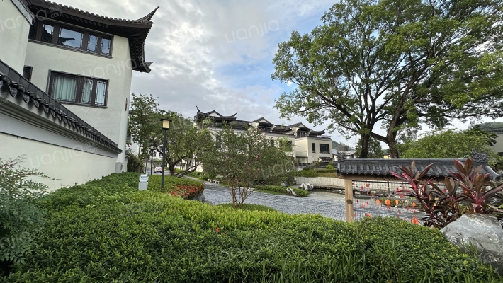 中海汤泉外景图