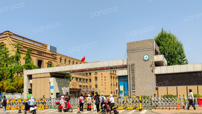 历山东路82号外景图