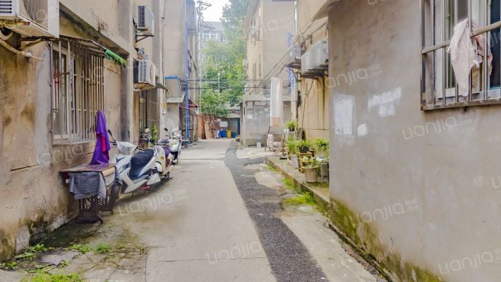 宝塔桥东街15号大院外景图