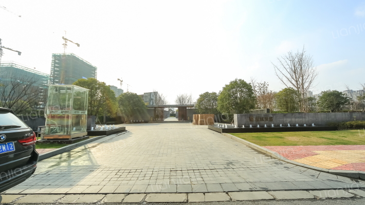 绿城深蓝外景图