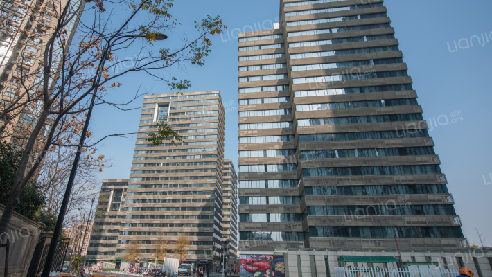 万通中心外景图