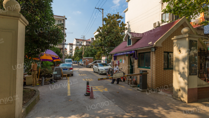 鞍山四村第一小区外景图