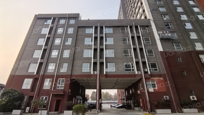 中远商务广场外景图