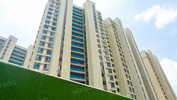 武汉当代境MOMΛ外景图