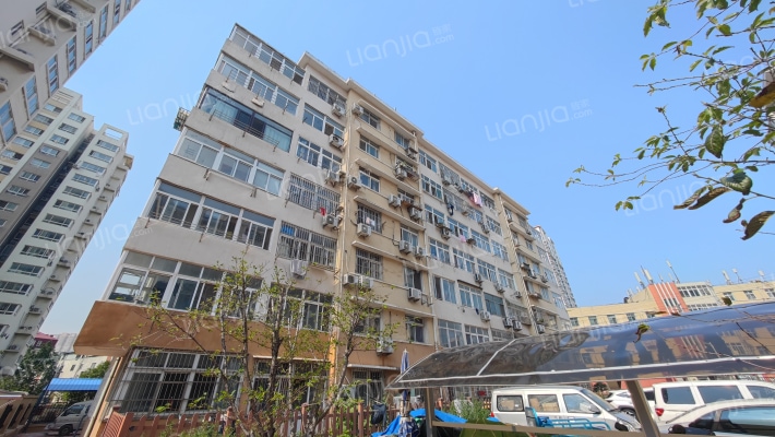 海岸人家外景图