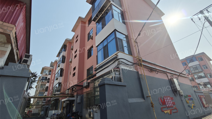 计量局楼外景图