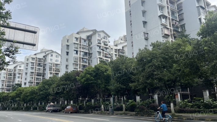 沪都家园东区外景图