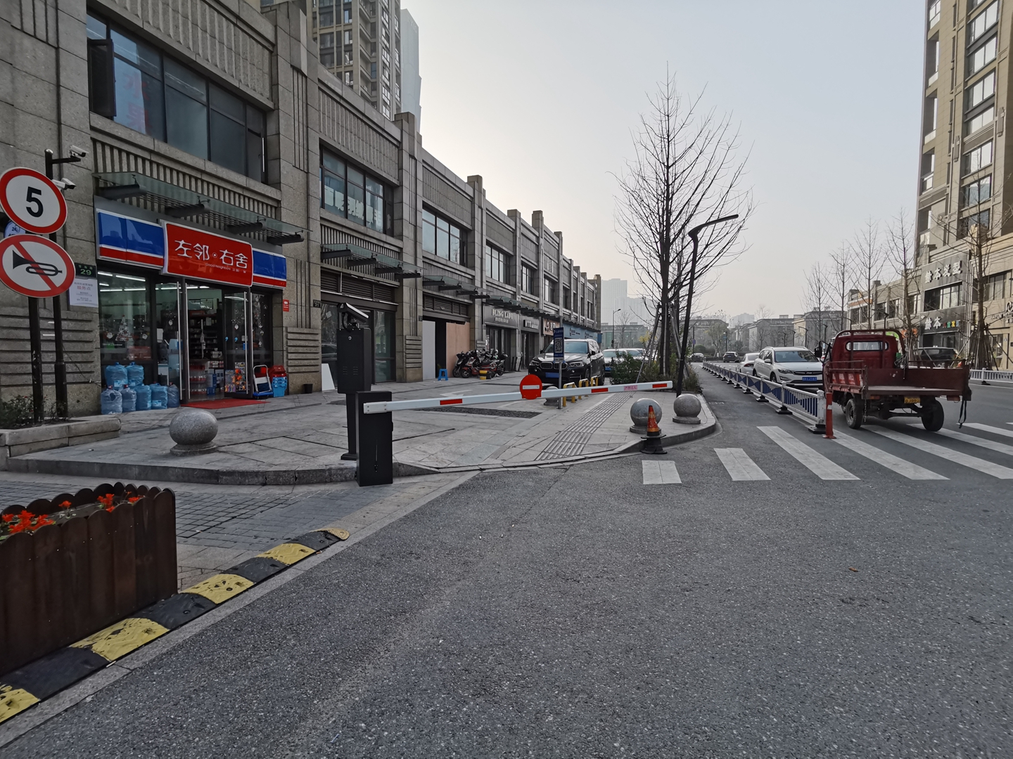 Lixiang Yintaicheng compound photo 28