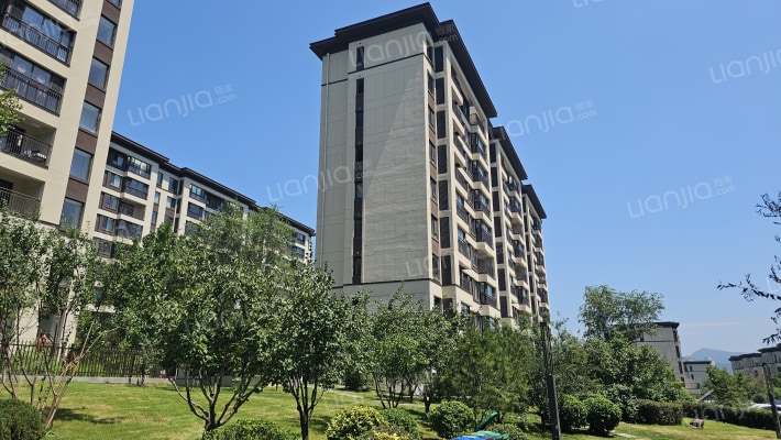 万科翡翠春晓外景图