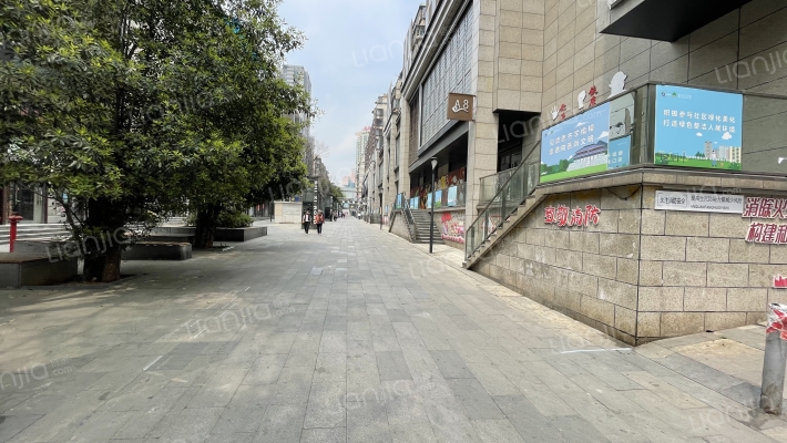 裕华市西商城外景图