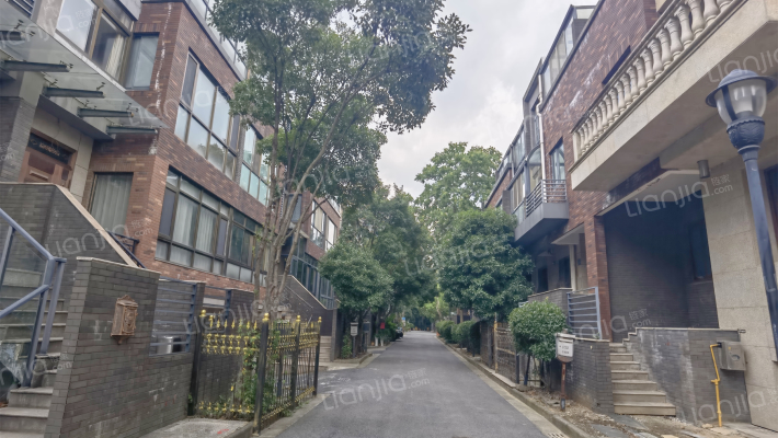 宝界山庄外景图