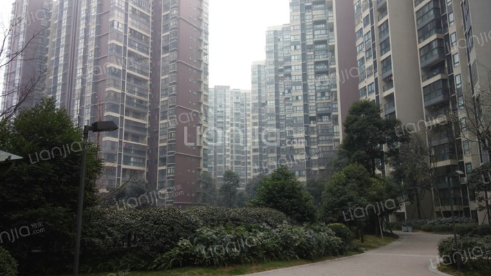 交大卡布里城外景图