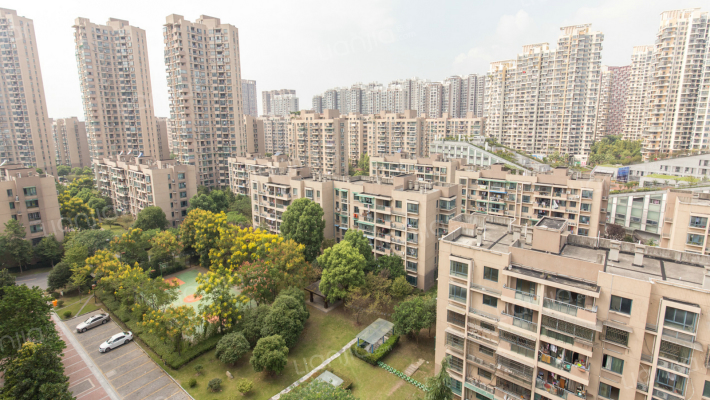 多蓝水岸蓝波苑外景图